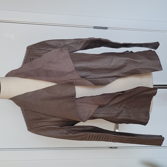 Trouve Moto Leather Unlined Jacket with Drape Collar - Size Small - Picture 7 of 9